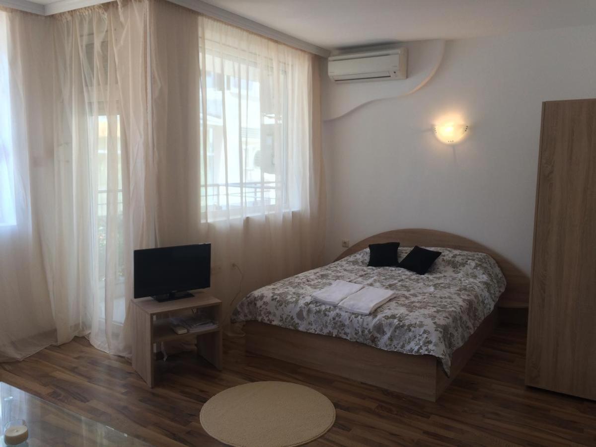 Hotel Incognito Поморие Экстерьер фото